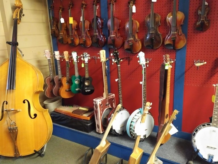 Houser’s Music 5 17917338 1631554936859197 5588946564856982964 o 768x576