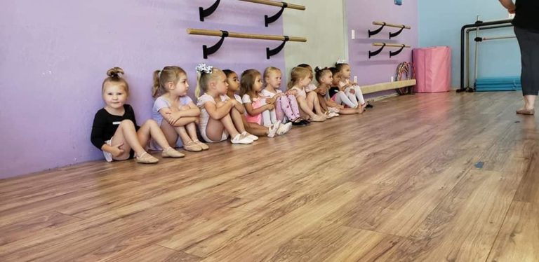 Strive Dance and Performing Arts 3 68418189 2267898376807624 5638615683903258624 o 768x374