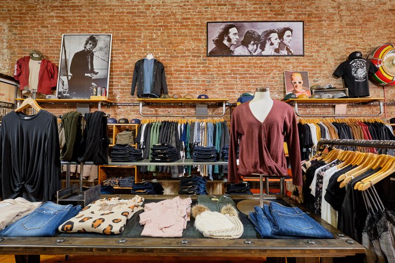 Red Fly  DSF0837 1 768x512