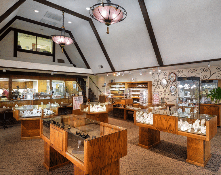 Marcozzi Jewelers 2 marcozis DSF0751 1 1 resized 768x607