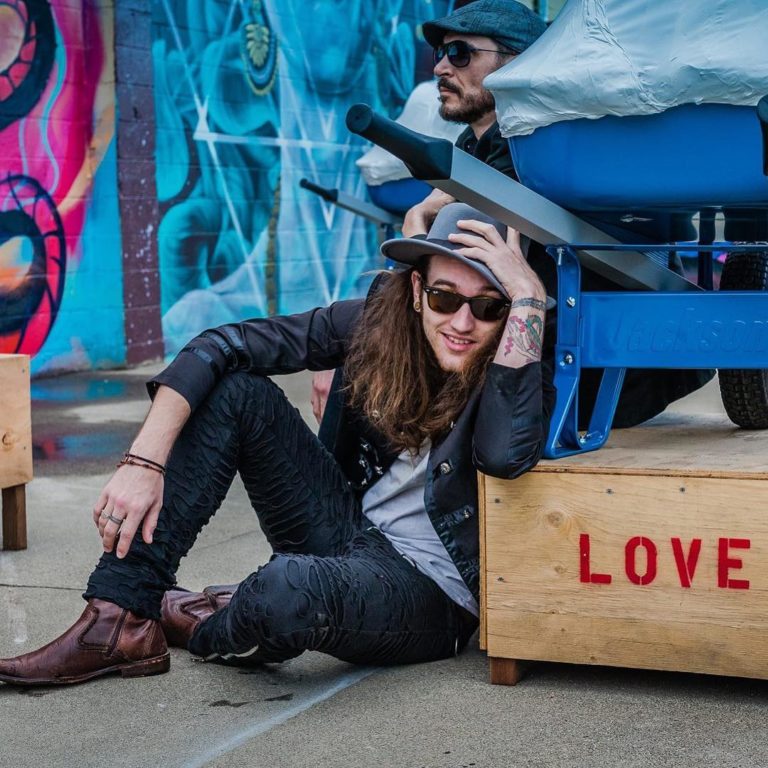 51947627 2111380425594214 4167410005714141184 o 768x768