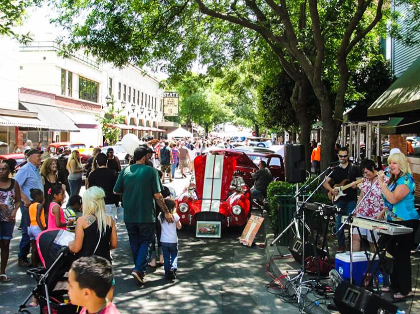 Vendors can now register for the Feather Fiesta Days Downtown Street