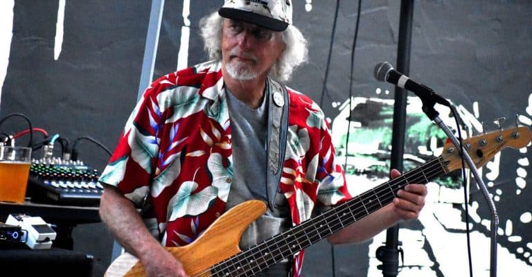 Clare Chase from the Retrotones at Purple Line Winery 1 195357294 1812843802221421 4787562473742778813 n 768x400