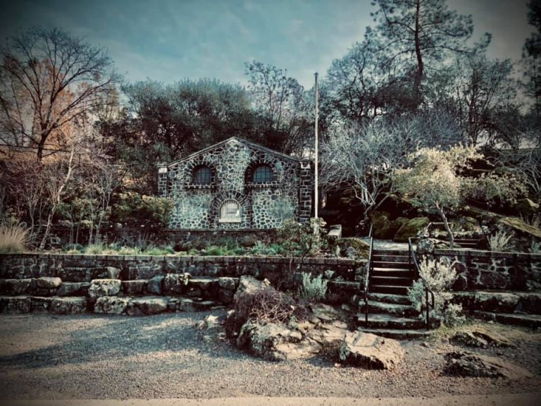 Haunted Bath House 5 242851588 1901662156684501 3061858048670962982 n 768x576