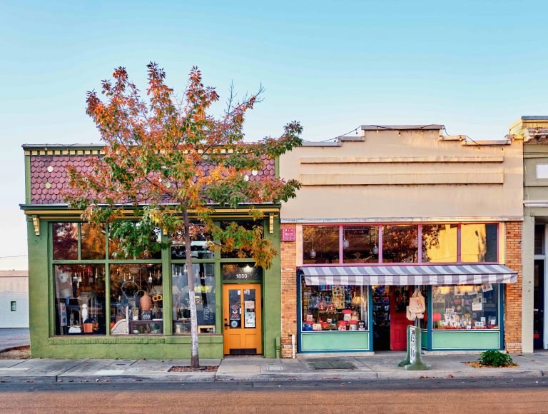 Small Business Saturday 5 well worn DSF0796 1 768x580