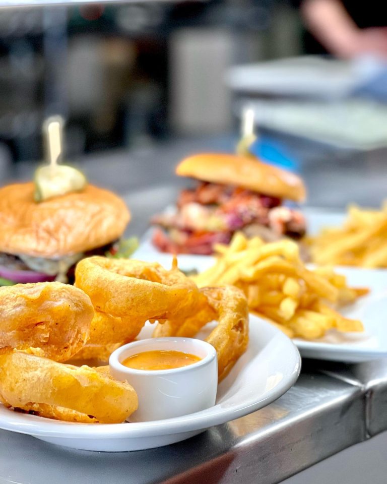 279320490 104119342290699 4275039368579254445 n 768x960