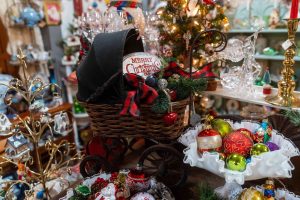 downtown oroville christmas instore 300x200