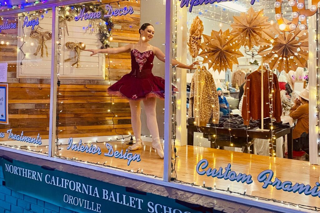 Holiday Events in Downtown Oroville 3 xmass preview dancers