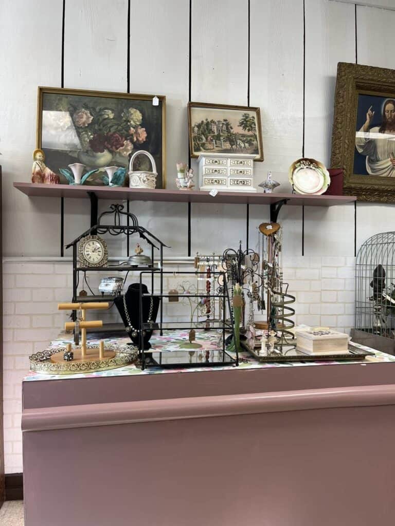 617142160 122099303631227050 660775902429282337 n 768x1024